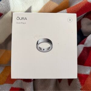 Oura Ring 4 Silver Size 9
